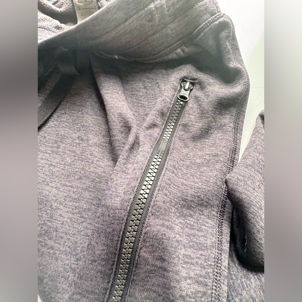 Capri Grey Sweatpants with zipper pockets